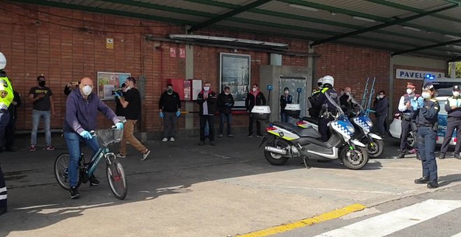 Los Mossos y la Guardia Urbana homenajean a trabajadores de Mercabarna