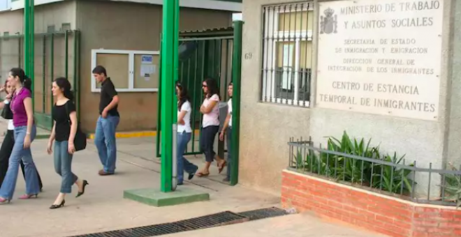 El Defensor del Pueblo pide el traslado "urgente" desde Melilla de una víctima de violencia de género y sus hijos