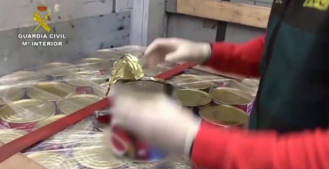 La Guardia Civil interviene 200 kilos de droga ocultos en latas de tomate