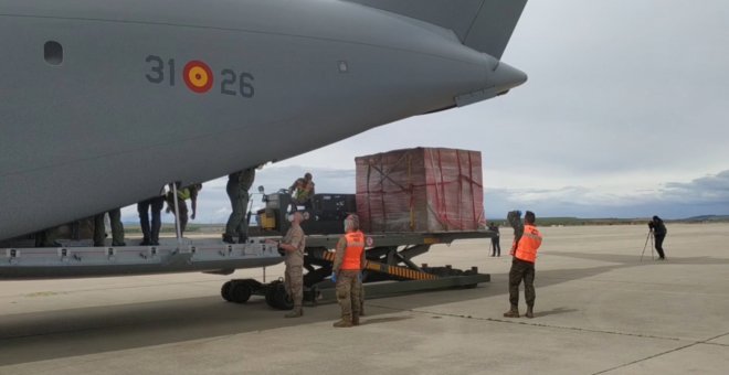 El avión con material sanitario procedente de Shangai aterriza en Torrejón