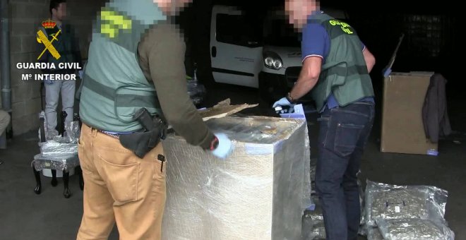 Dos detenidos en Carreño al tratar de introducir más de 75 kilos de marihuana