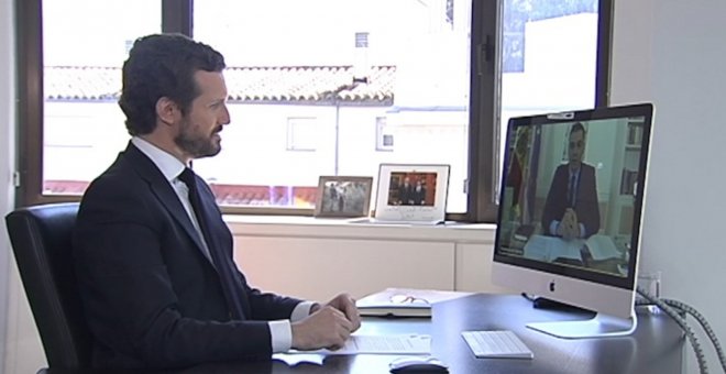 Reunión por videoconferencia entre Casado y Sánchez