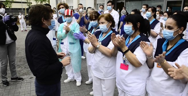 Almeida aplaude a los sanitarios del Hospital Jiménez Díaz