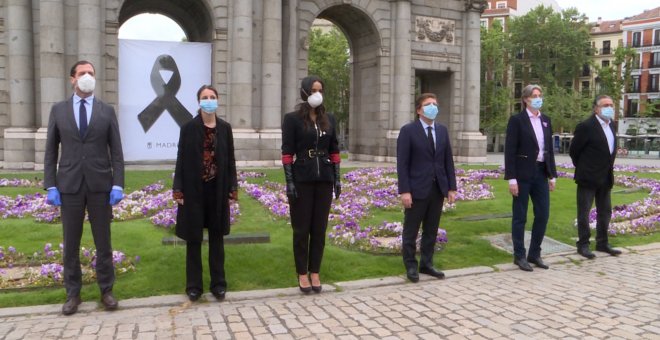 Minuto de silencio por los fallecidos por el Covid-19 en Madrid