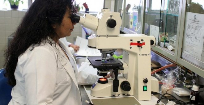 Con M de... - Los muros no detienen a las enfermedades sino a la ciencia