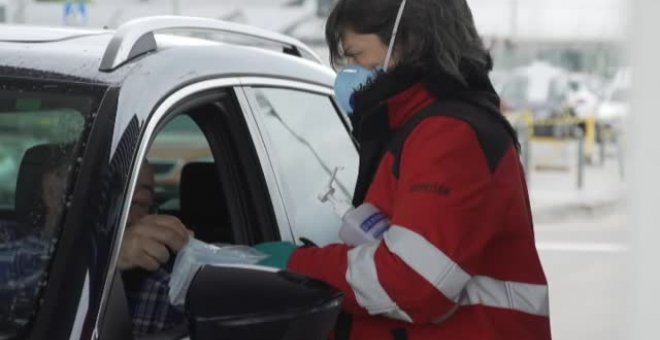 Los trabajadores de la automoción vuelven a las fábricas