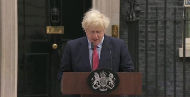 Boris Johnson reaparece después de tres semanas ingresado con coronavirus