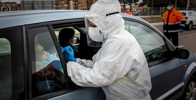 Los coches privados podrán circular llenos, siempre que las personas vivan juntas, a partir del día 11