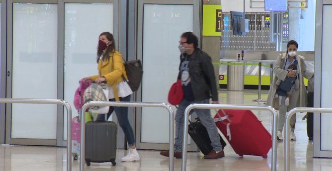 Los pasajeros repatriados de Buenos Aires llegan a Madrid