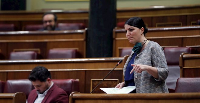 Macarena Olona infla su currículum como abogada del Estado en su bronca con Illa