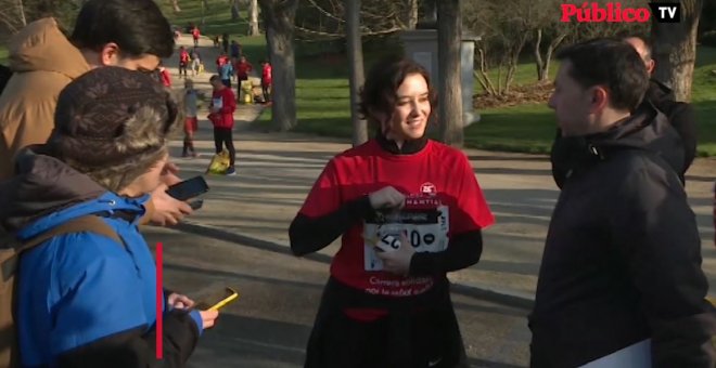 Ayuso: de apostar por el deporte contra la obesidad a hacerlo por la comida basura