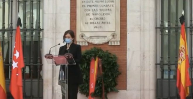 Madrid rinde homenaje a quienes han colaborado en la crisis sanitaria