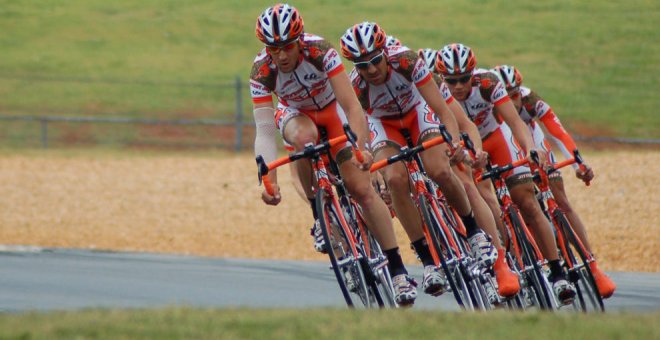 La Federación Española de Ciclismo solicita que los ciclistas federados puedan circular por su provincia