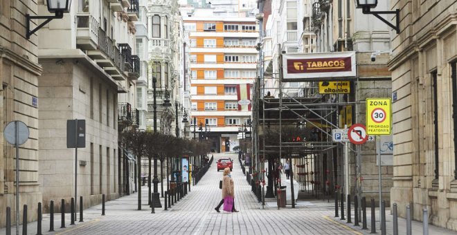 El comercio abre de forma "testimonial" porque la cita previa no es "atractiva" ni hay "ambiente de compras"