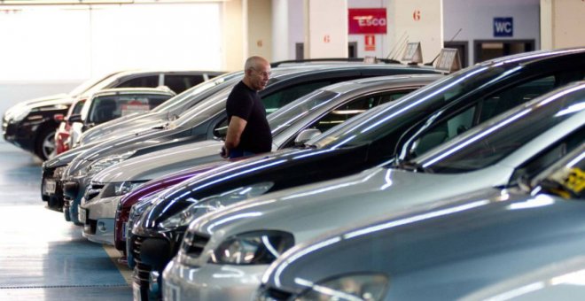 Las matriculaciones de coches registran la peor cifra en 20 años por la pandemia