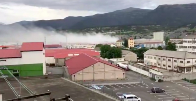 Controlado el incendio de la fábrica de cloro de Sabiñánigo