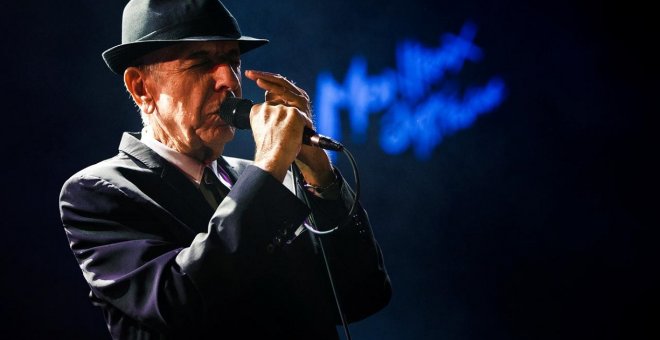 Sobre el tapete - Donde se explica cómo y porqué olisquean los simios aporreadores y Leonard Cohen forever