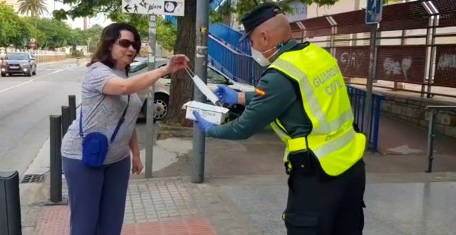 Reparto de mascarillas en Valencia