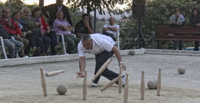 Bolos y pesca de recreo, entre las actividades que Cantabria pedirá incluir en la Fase 1 de la desescalada