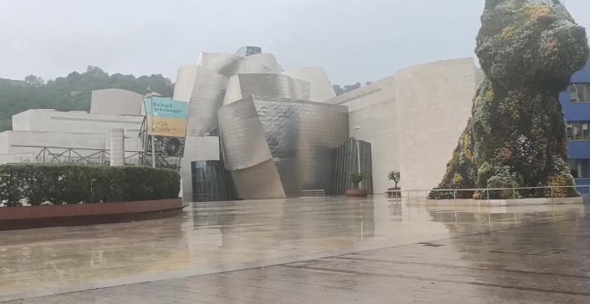 Alrededores del museo Guggenheim, vacíos a dos días de la fase 1