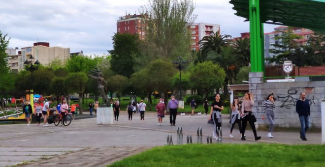 Podemos ir de cañas sin límite horario mientras los paseos siguen sujetos a las aglomeraciones de la hora punta