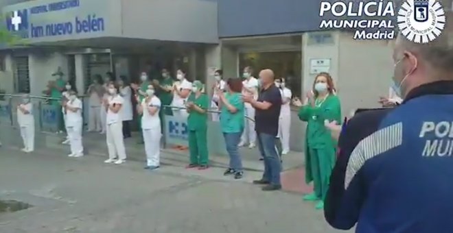 Homenaje de la Policía Municipal a los sanitarios del Hospital Nuevo Belén