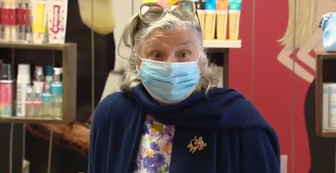 Expertos en medicina preventiva piden a la Comunidad de Madrid que reparta mascarillas quirúrgicas, no FFP2