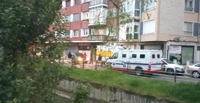 Manifestación en Getxo (Bizkaia) respeta la distancia entre personas