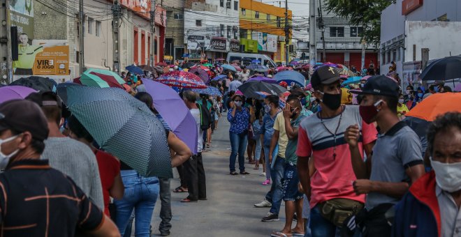 Las interminables colas de la desigualdad social abochornan y sobrecogen a Brasil