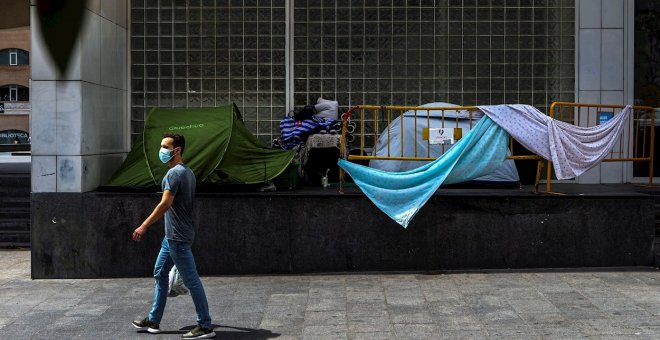 Creix més d'un 80% el nombre de persones que viuen al carrer a Barcelona en 12 anys