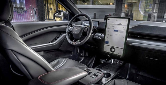 El Ford Mustang Mach-E recibirá actualizaciones de software "a lo Tesla"