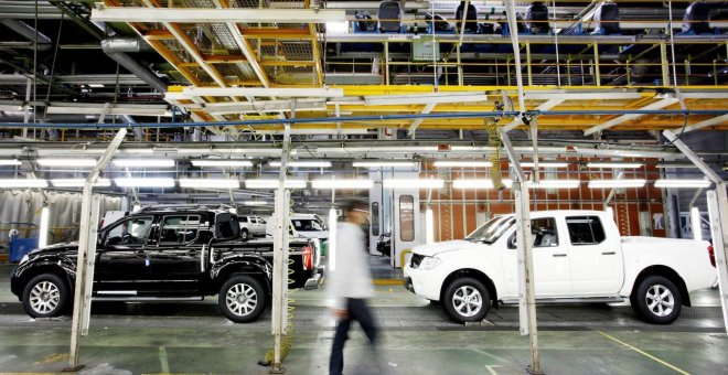 Miles de empleados del sector automovilístico, en riesgo de perder su trabajo