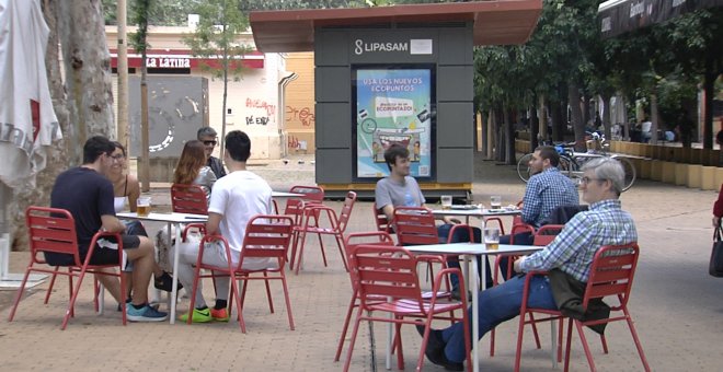 La lluvia da una tregua a los sevillanos para disfrutar de la fase uno