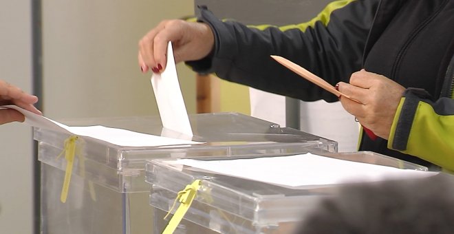 Gallegos y vascos se juegan su futuro en dos de los sistemas electorales menos proporcionales del Estado