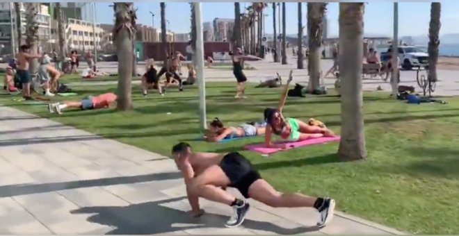 "El lagarto de la Barceloneta recupera su espacio": cachondeo con esta gente haciendo deporte como si no hubiera un mañana