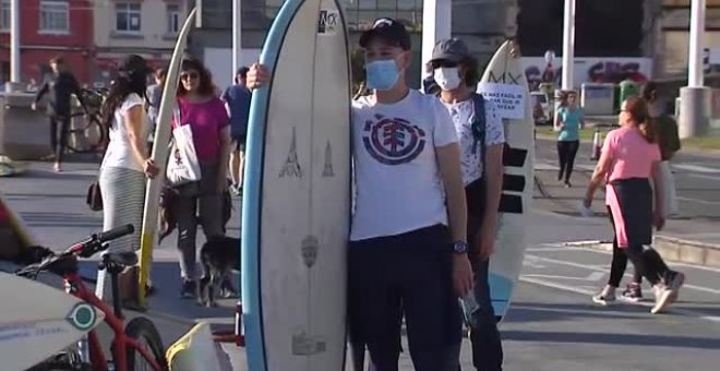 Manifestación de surfistas en A Coruña