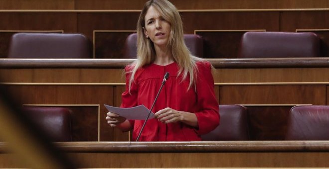 Álvarez de Toledo acusa al Gobierno de "promover escraches" y acosar a los ciudadanos: "Les llaman pijos, fachas e incluso cayetanos..."