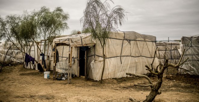 El 90% de la población de los asentamientos de Huelva y Almería no puede acceder a una vivienda ni empadronarse