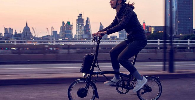 Renting para bicicletas eléctricas: 3 euros al día con casco, seguro y revisiones incluidas