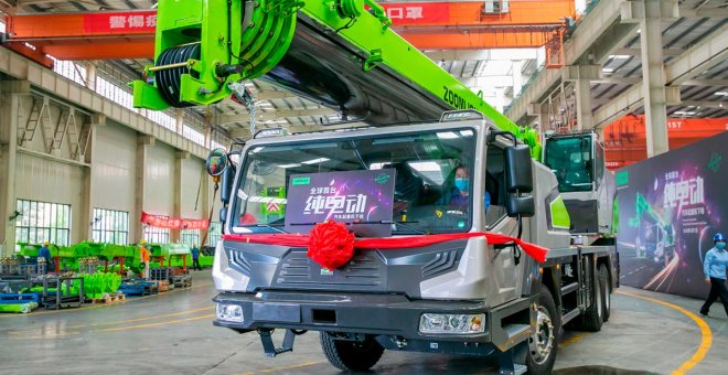 El primer camión grúa eléctrico del mundo es chino y se llama Zoomlion