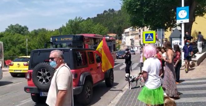 Varias personas se manifiestan contra el Gobierno en Cuenca