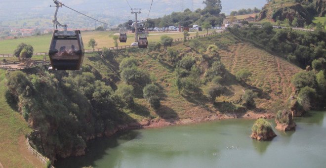 Cabárceno reabre sus puertas para recibir a 300 visitantes y "coger el pulso" a la nueva normalidad en el parque