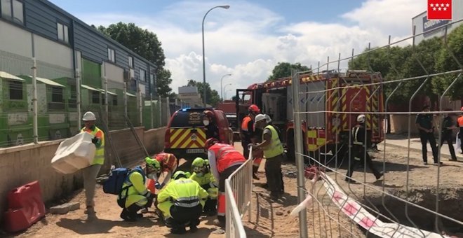 Herido un obrero al caerle encima una barrera de 10 kilos mientras trabajaba