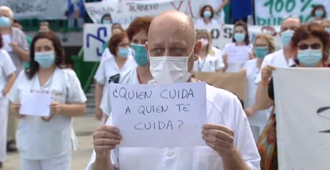 Miles de sanitarios protestan contra los recortes a la Sanidad Pública madrileña