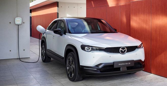 Mazda suministrará de forma gratuita los puntos de recarga de Iberdrola para el Mazda MX-30