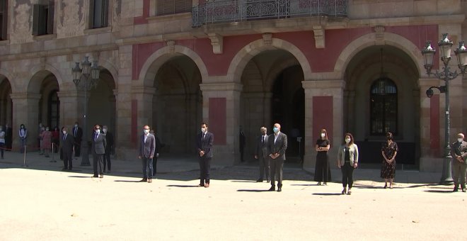 Minuto de silencio de la Mesa del Parlament