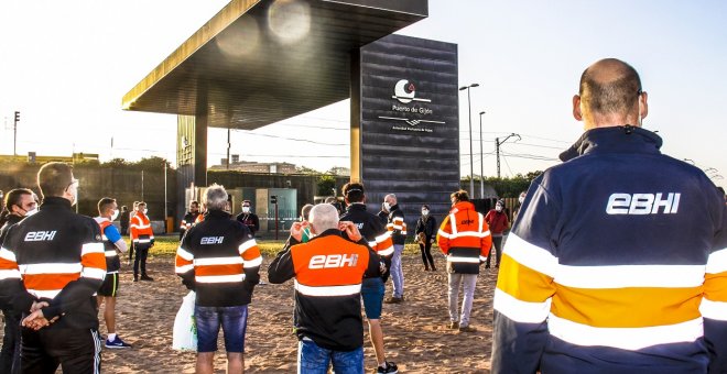 Cuatro trabajadores de la empresa pública del puerto de Gijón, en huelga de hambre: "Queremos que cumplan sus acuerdos"