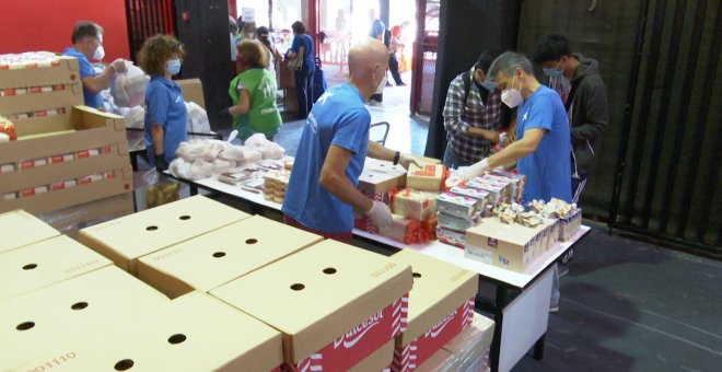 Estadio de Mestalla abre sus puertas para el reparto de alimentos