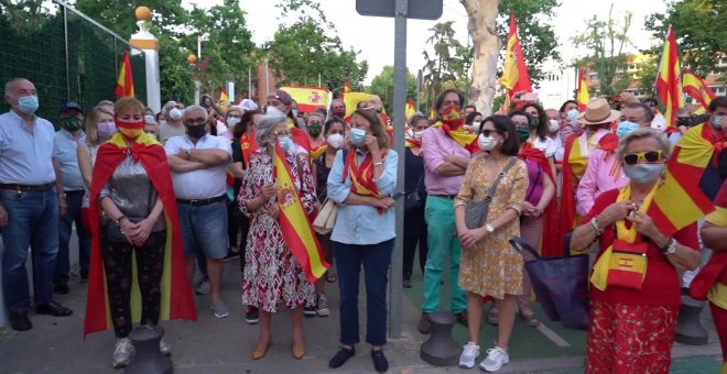 Manifestación en apoyo a la Guardia Civil en Sevilla
