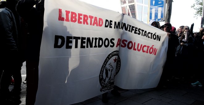 La Fiscalía pide seis años de prisión para el activista que se manifestó en Madrid contra la sentencia del 'procés'